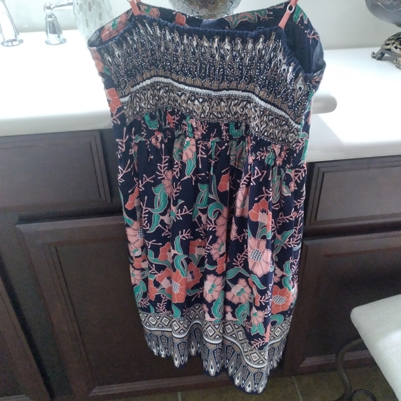 Flower dress - Picture 4 of 4